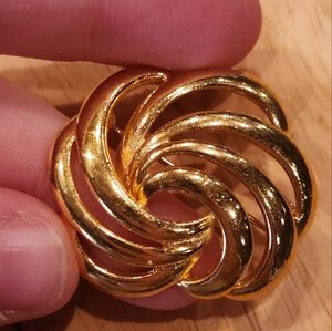 Small Napier Gold Tone Swirl Brooch